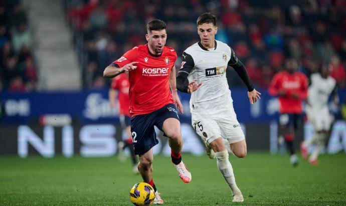 韦德体育平台-瓦伦西亚客场战胜对手，提升积分排名的简单介绍