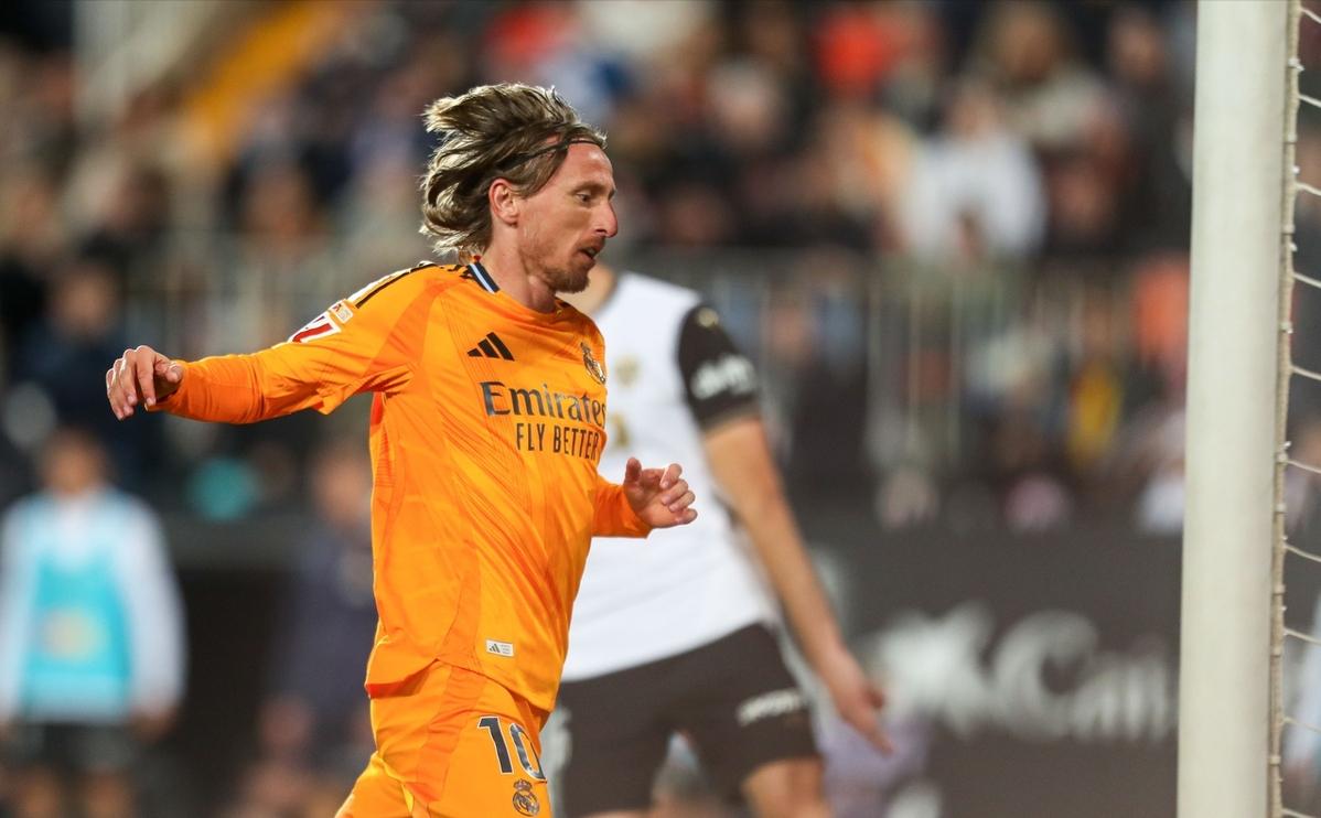 韦德体育平台官网-皇马中场大将莫德里奇再次展现技术