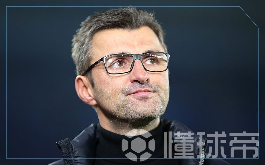 韦德体育官网入口-纽伦堡主教练因健康问题请辞，球队陷入危机