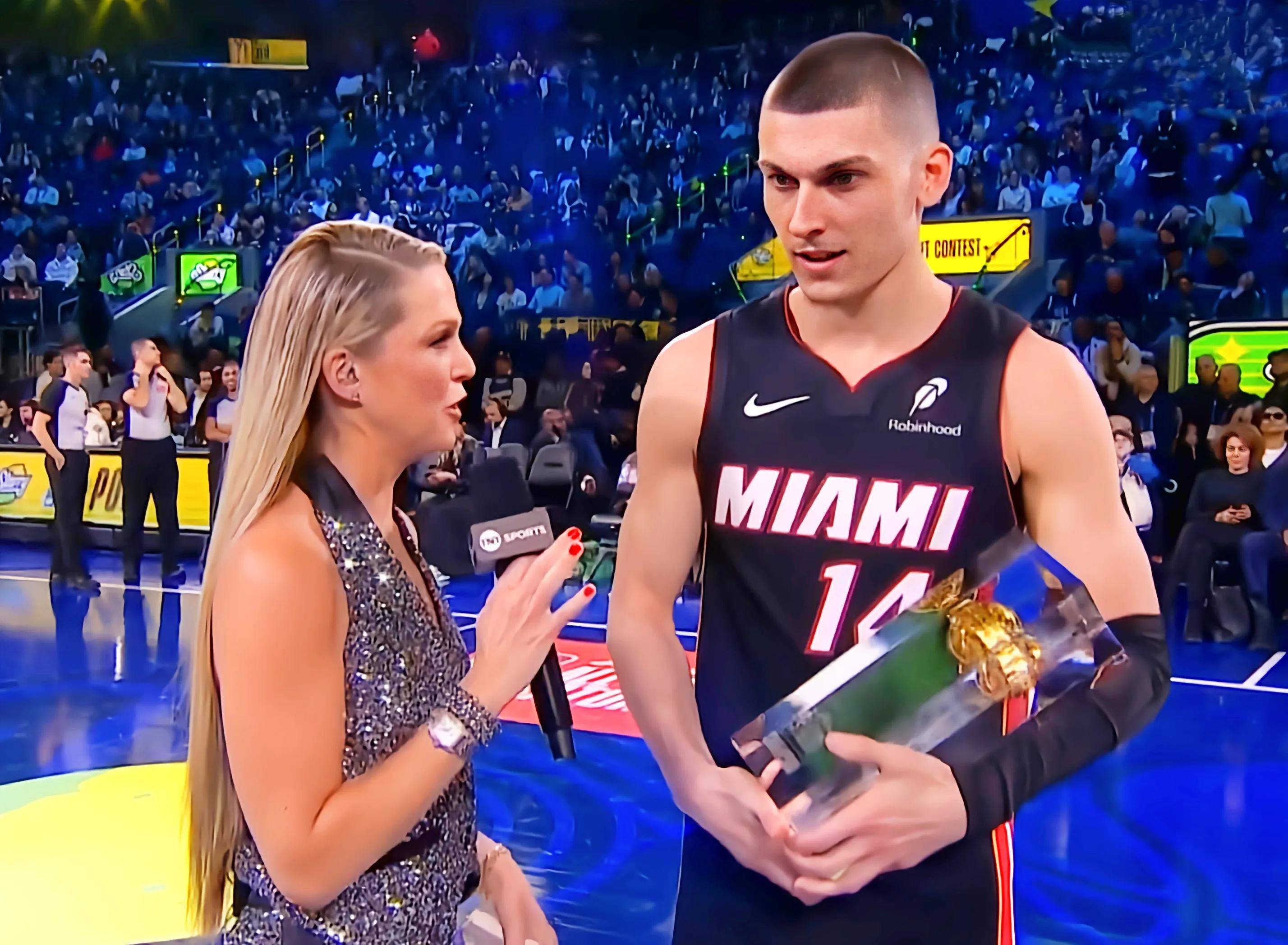 韦德体育平台官网-关于球员个人职业生涯中第一次获得全明星殊荣的信息