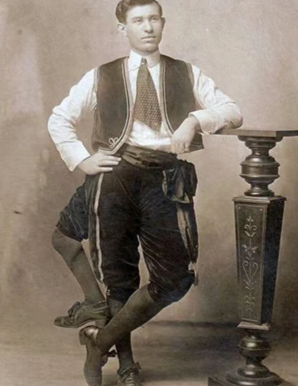 韦德足球官网-意大利足球聚焦球队风采，传奇故事不绝的简单介绍