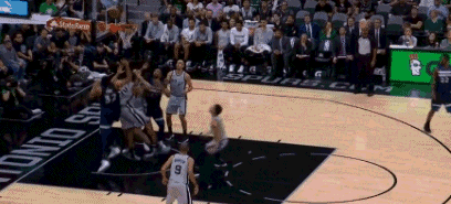 BETVICTOR最新网址-开拓者负于马刺，唐斯伤退令人揪心的简单介绍