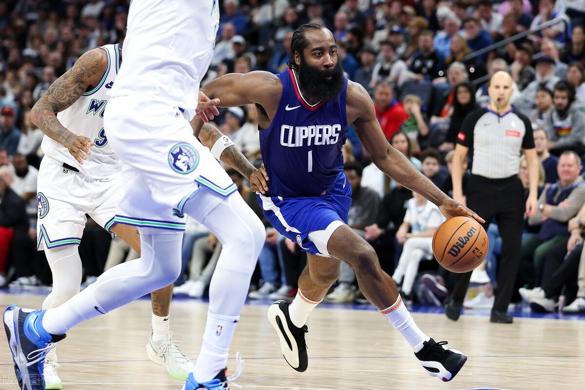 韦德体育官网-「快船主场惨遭逆转，失去榜首位置」的简单介绍