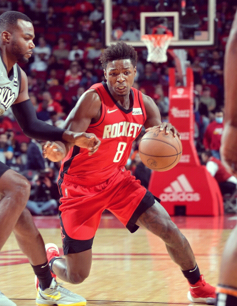 韦德足球官网-篮网擒狼队，取得关键胜利