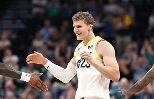 伟德体育官网-斯科顿连飘，湖人卷土重来