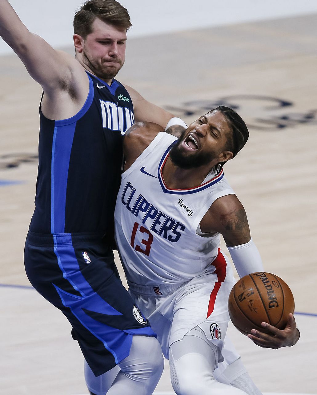 韦德体育网址-快船惨败76人，遭遇失利