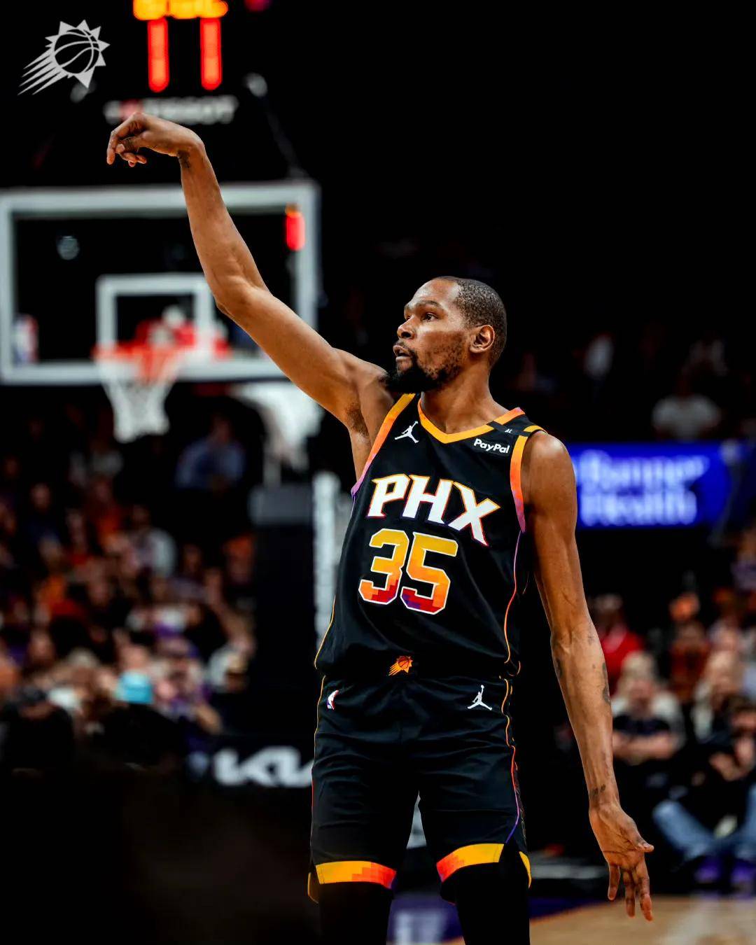 韦德现在多少给一个-关于湖人两连败，太阳距离西部第一不远的信息